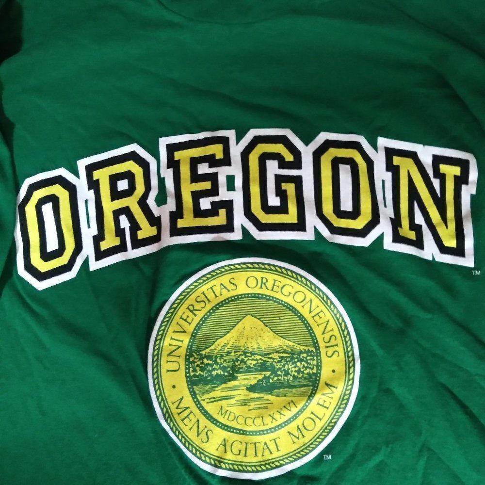 Vintage U of Oregon Ducks Seal Emblem Logo T-Shirt